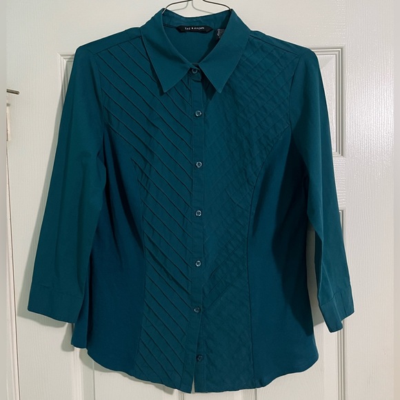 Zac & Rachel Tops - Zac & Rachel Ladies Teal Button-Down Shirt
